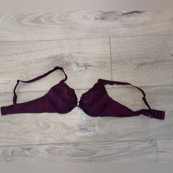 Maroon Aerie lace bra, size 32A, button detail on front, clips in back - Picture 1 of 1